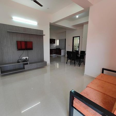 Meer Stay - Premium Service Apartments Vanivilasa Puram Exterior foto